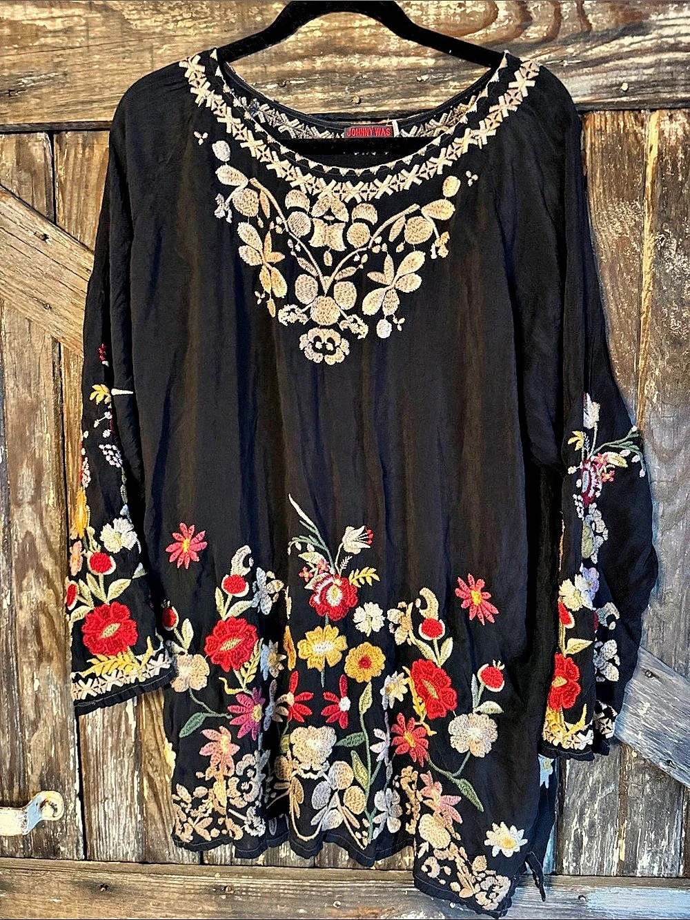 Johnny Was Floral Embroidered Tunic in Black XL